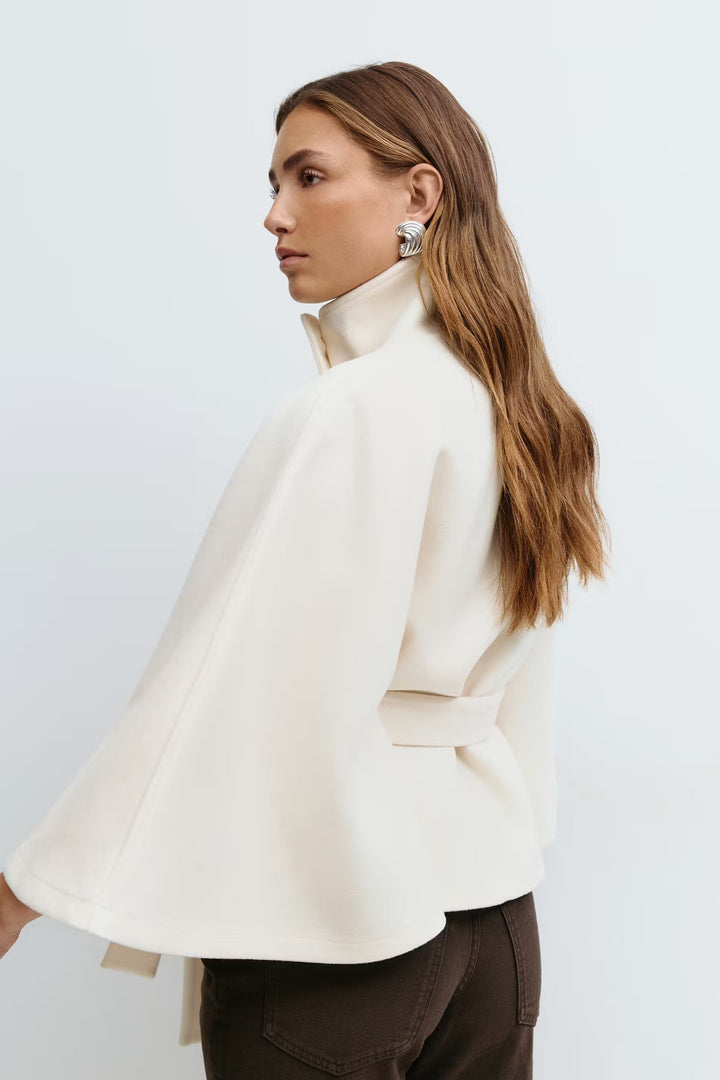 Manteau-Cape Élégant Pour Femme Avec Ceinture