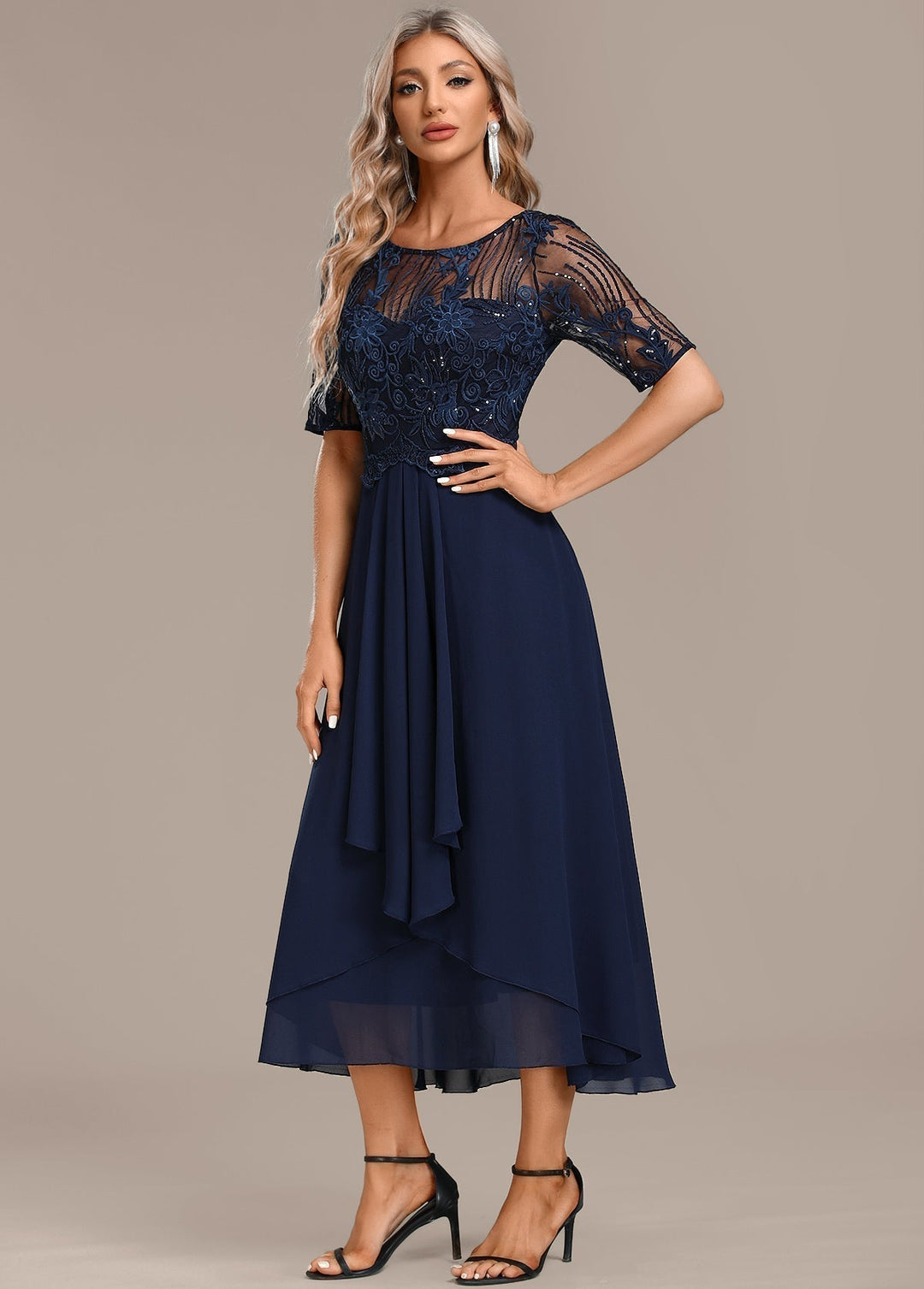 Robe Midi Élégante Pour Femme Avec Corsage en Dentelle