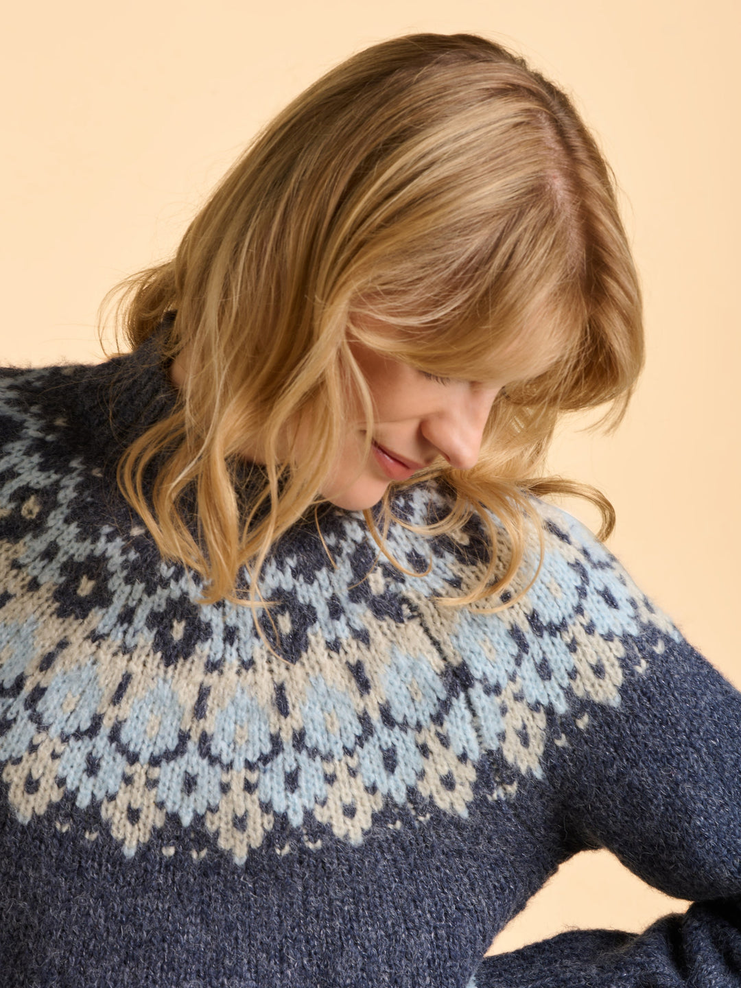 Damen-Strickpullover mit Rollkragen und nordischem Muster