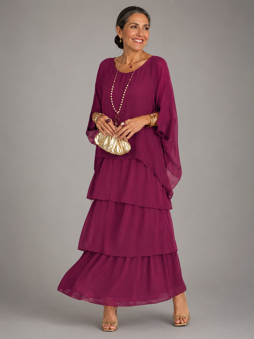 Abito maxi da donna in chiffon con maniche a mantella