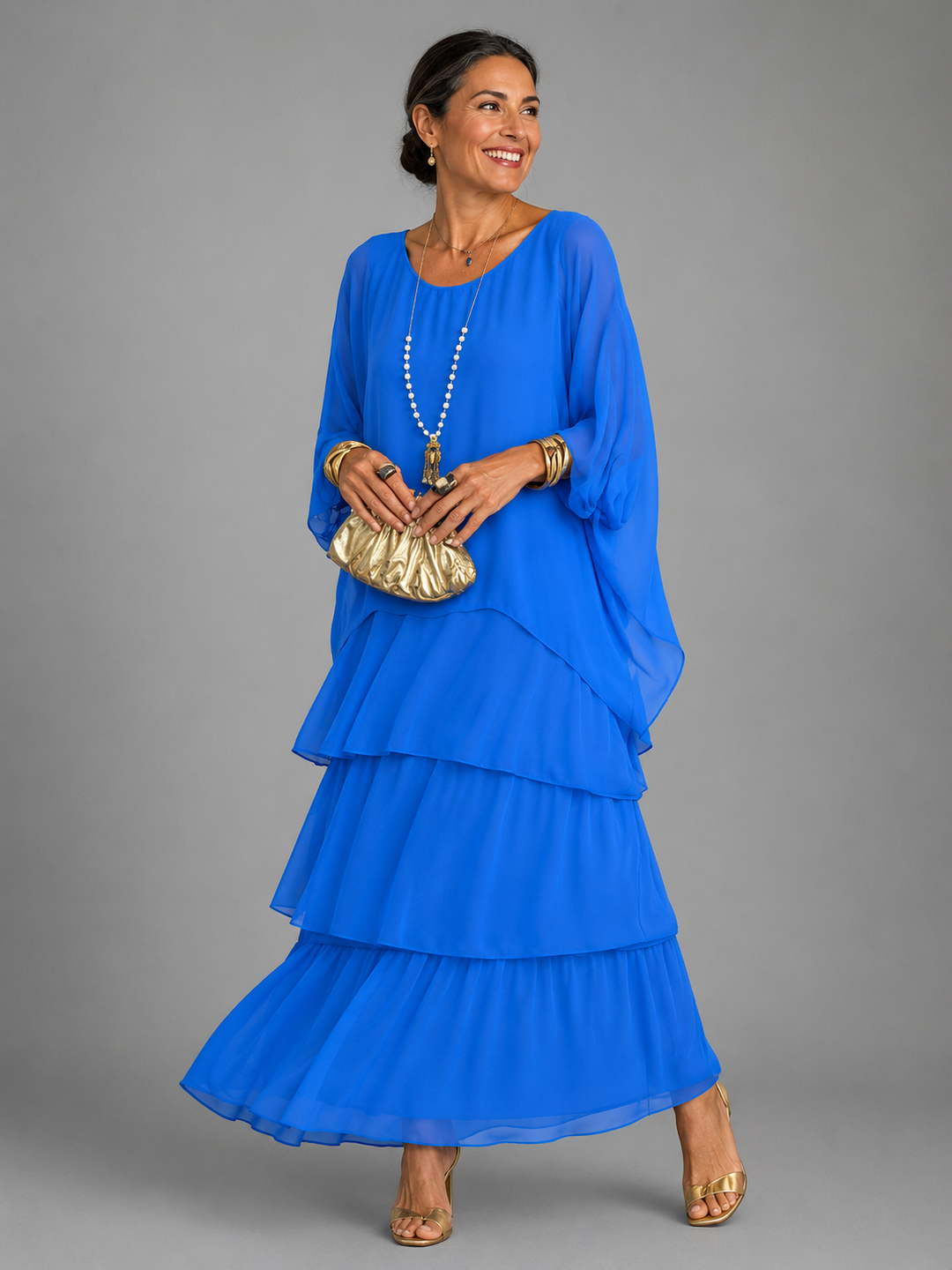 Abito maxi da donna in chiffon con maniche a mantella