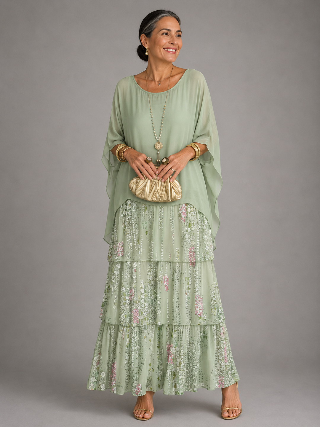 Abito maxi da donna in chiffon con maniche a mantella
