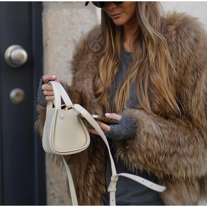 Cappotto oversize in pelliccia sintetica da donna per l'inverno