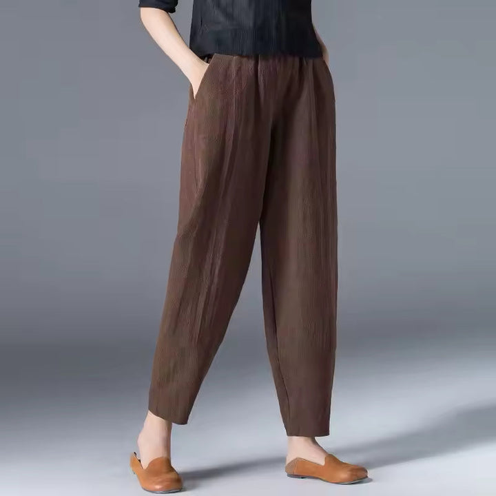 Women's Elastic Waist Tapered Pants