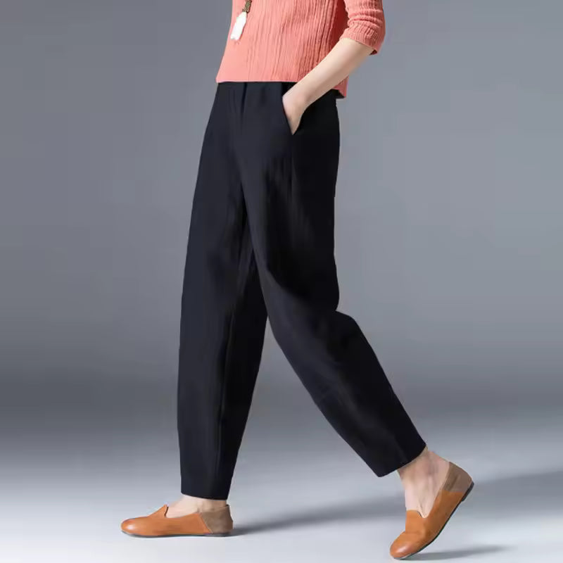 Women's Elastic Waist Tapered Pants