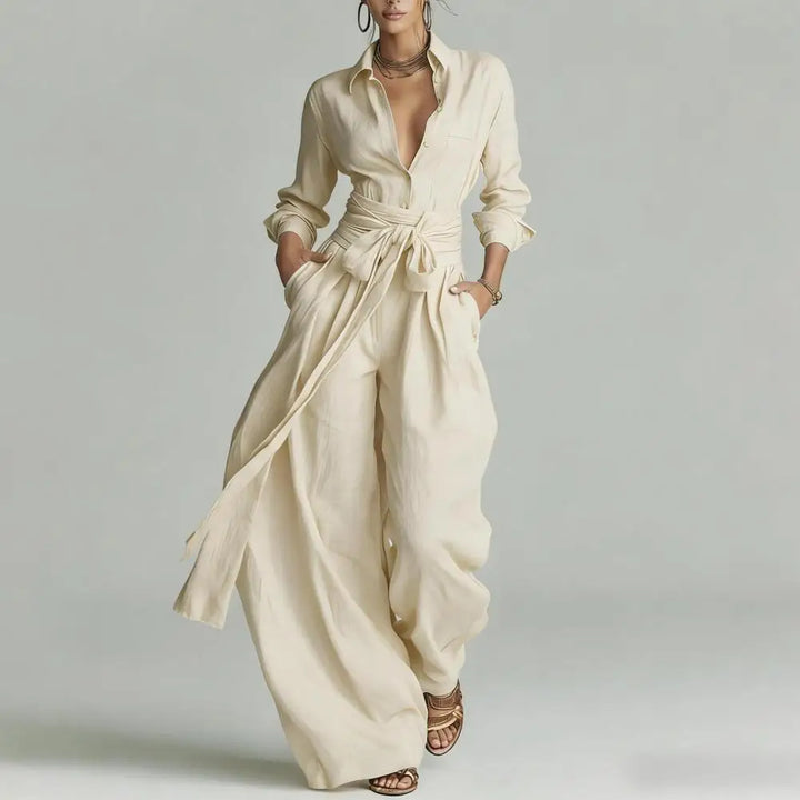 Conjunto de camisa e calças para mulher