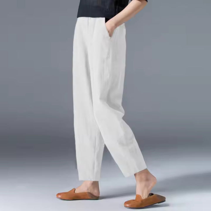 Women's Elastic Waist Tapered Pants