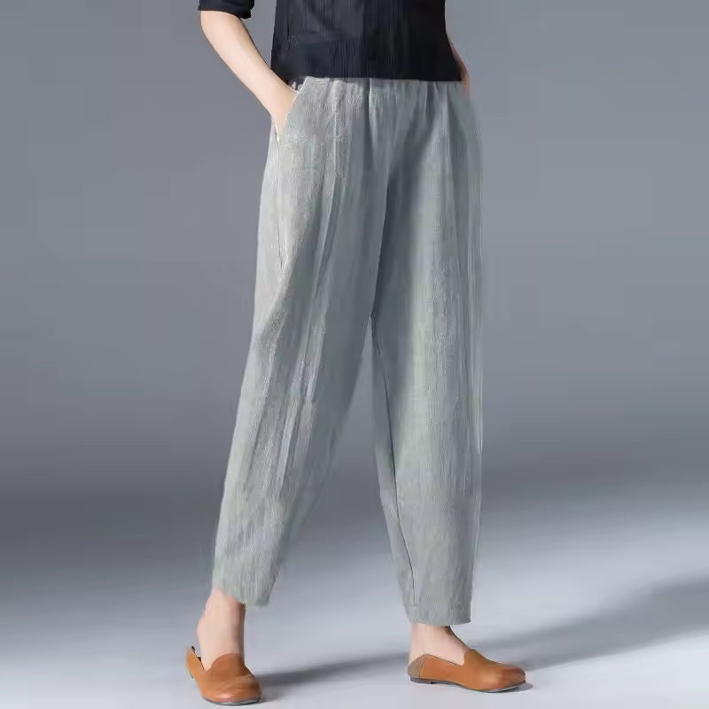 Women's Elastic Waist Tapered Pants