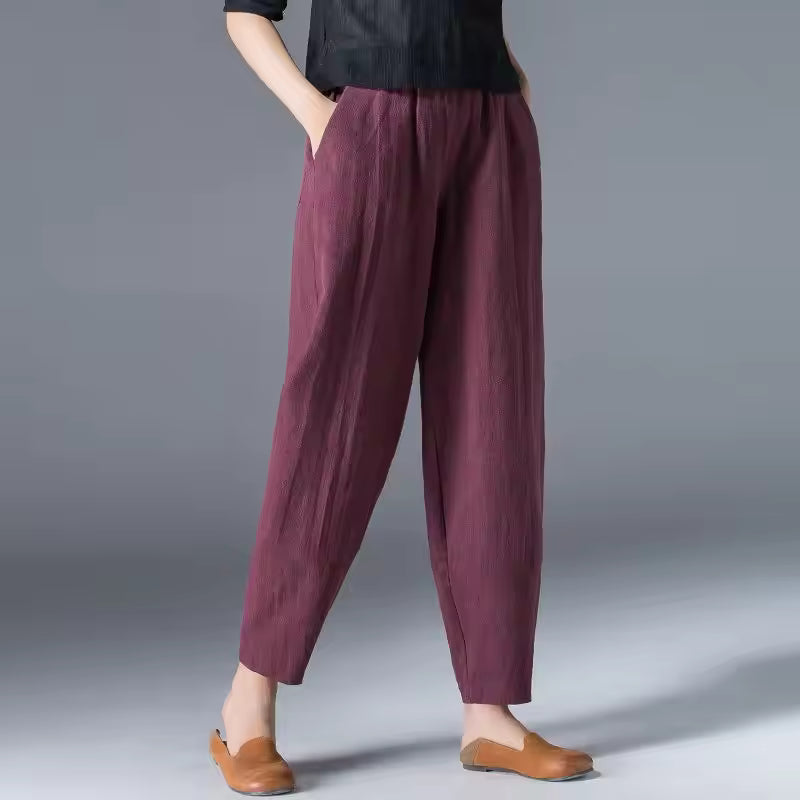 Women's Elastic Waist Tapered Pants
