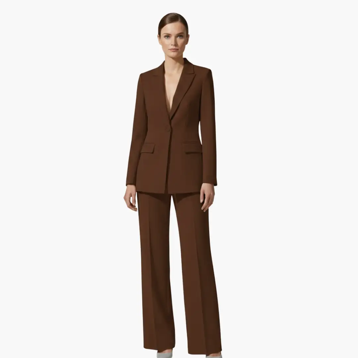 Completo da donna con blazer e pantaloni
