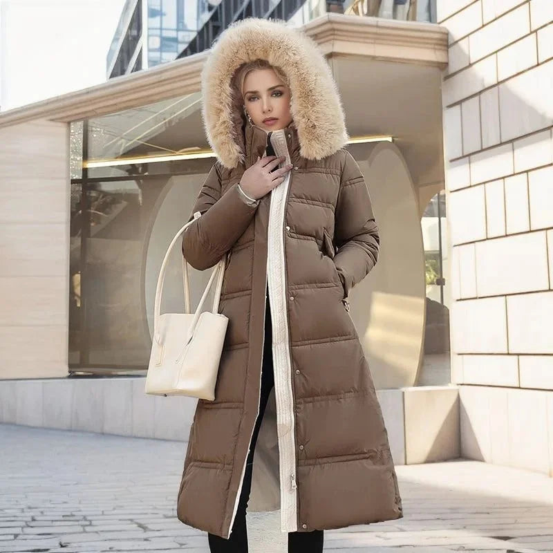 Parka comprida de senhora com capuz e gola de pelo sintético