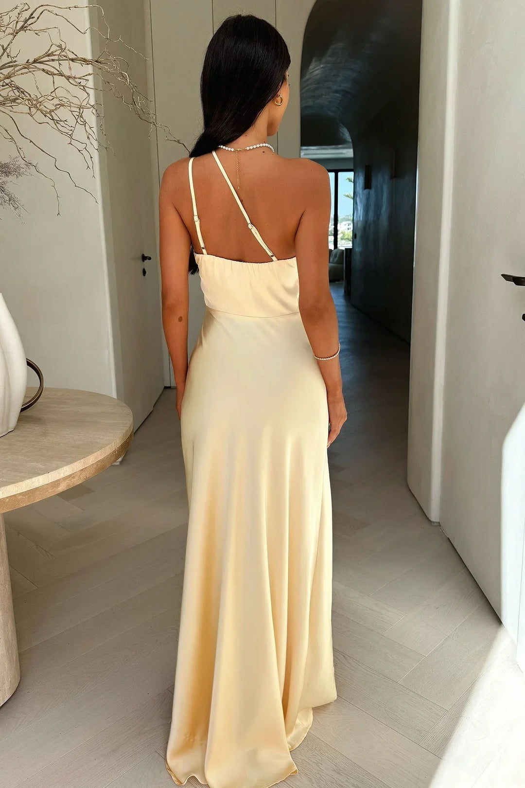 Robe Longue Asymétrique Femme Beige Fente Latérale