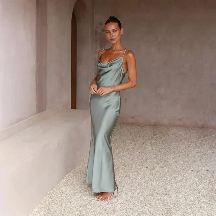 Robe Longue Satin Femme Col Bénitier Sans Manches
